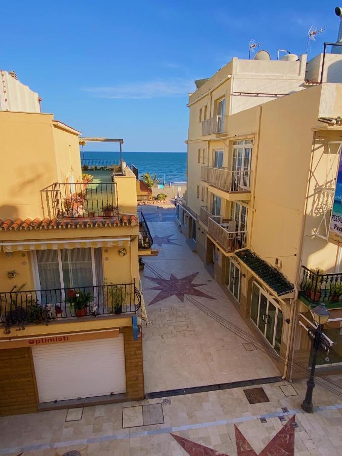 Alojamiento En La Carihuela-Costa Del Sol Торемолинос Екстериор снимка