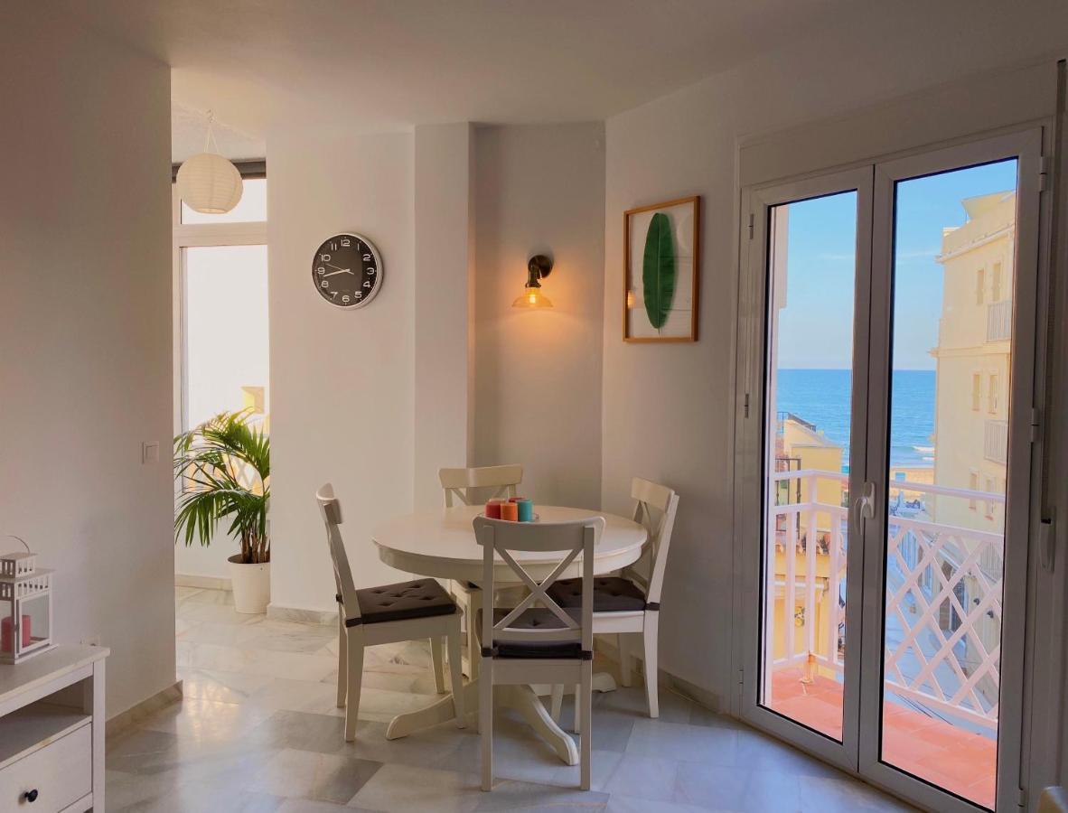 Alojamiento En La Carihuela-Costa Del Sol Торемолинос Екстериор снимка